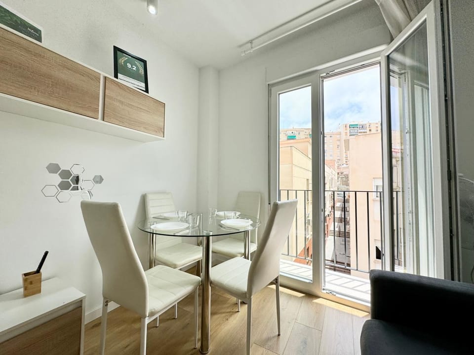 Nearby landmark, Balcony/Terrace, Living room, Seating area, Dining area