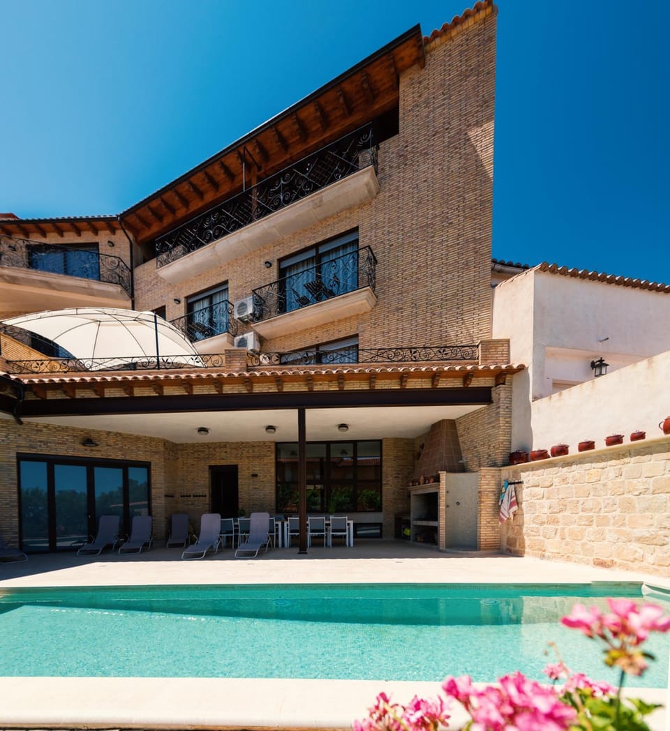 Property building, Swimming pool