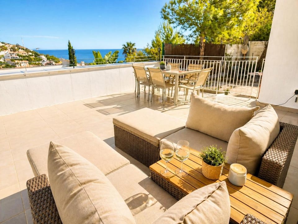 Casa del Sol Jacuzzi privado y vistas al Mediterráneo en Altea Hills Apartment in Marina Baixa
