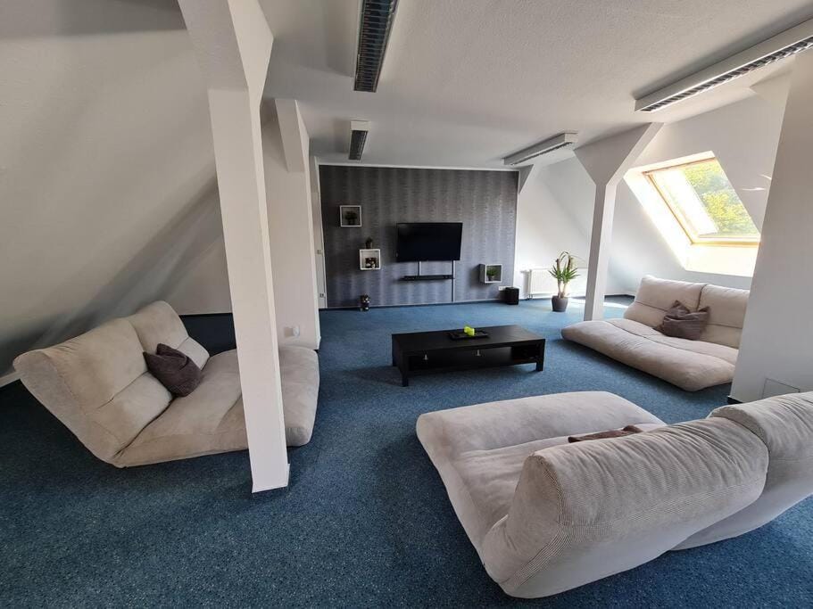 6 bedroom Private APARTMENT & Lounge Apartment in Mecklenburg-Vorpommern, Germany