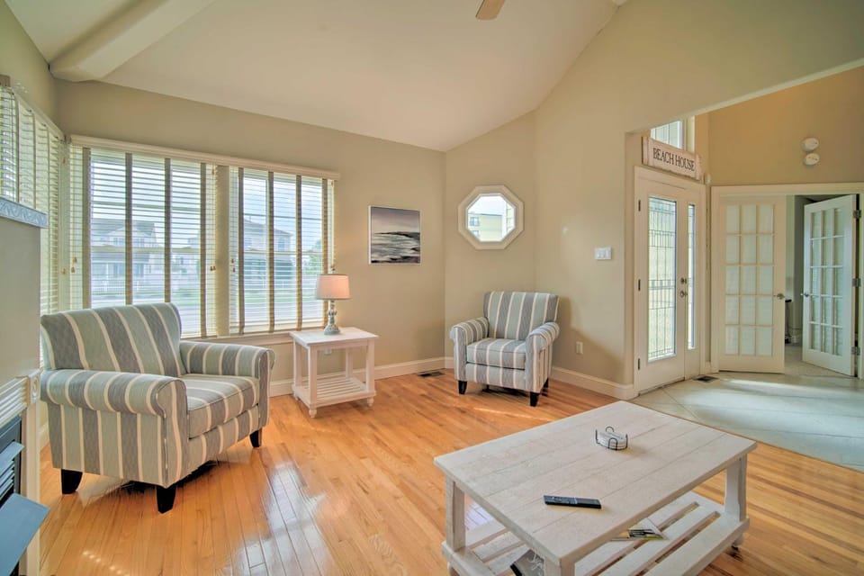 Spacious Brigantine Home ~ 1 Block to Beach! House in Brigantine