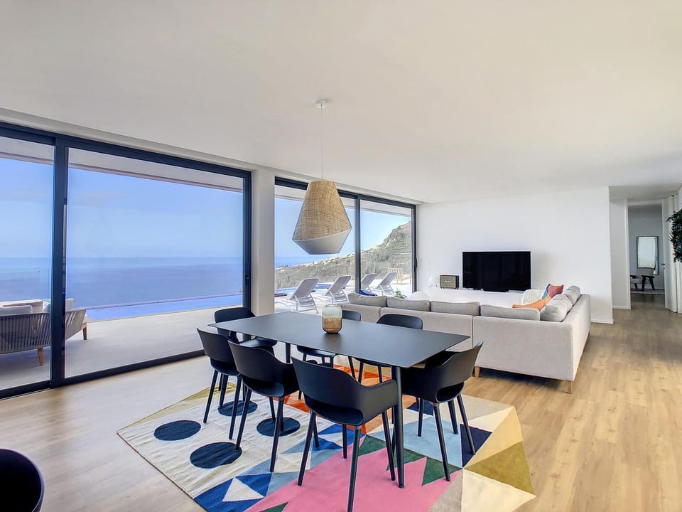 Heaven's Nest by LovelyStay Villa in Madeira District