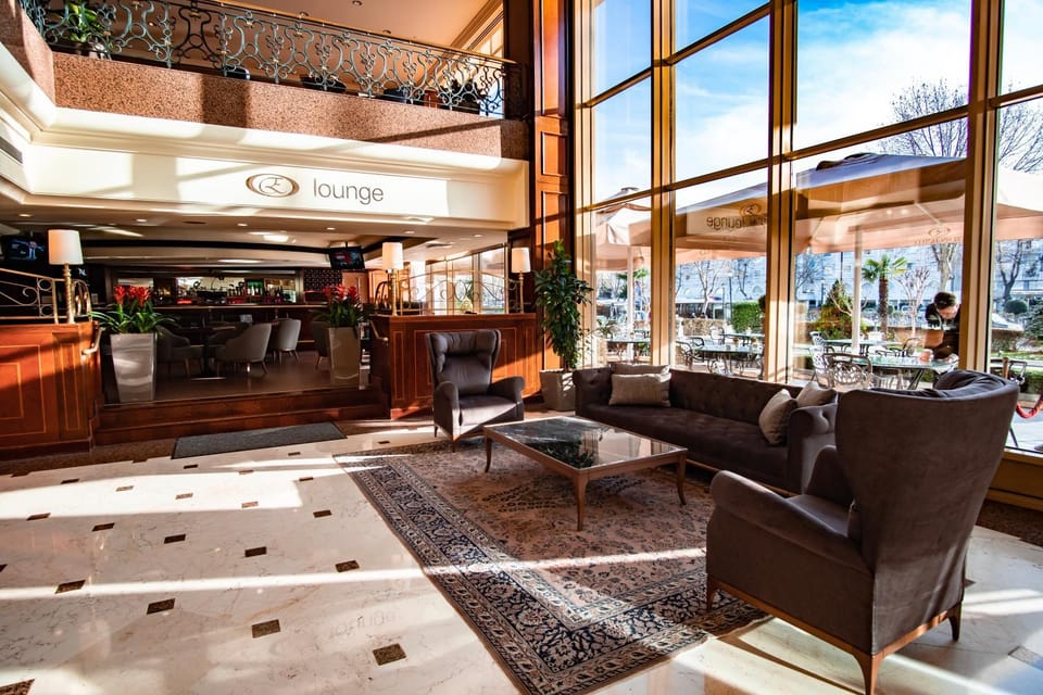 Lobby or reception, Lounge or bar, Seating area