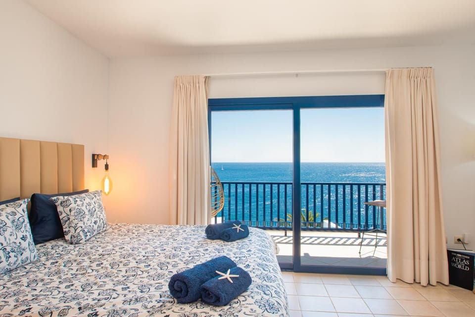 Balcony/Terrace, Photo of the whole room, Bedroom, Sea view
