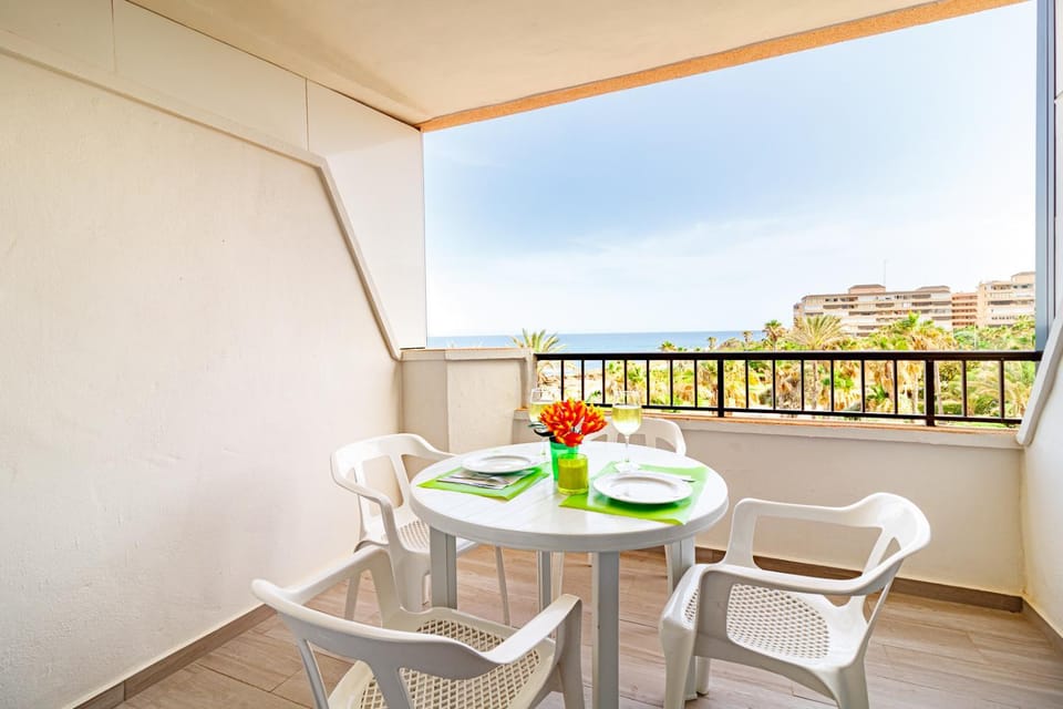 View (from property/room), Balcony/Terrace, Balcony/Terrace, Seating area, Sea view