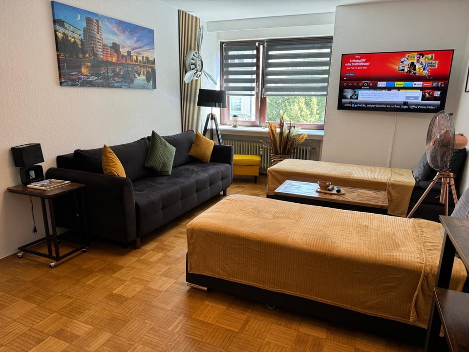 Communal lounge/ TV room, TV and multimedia