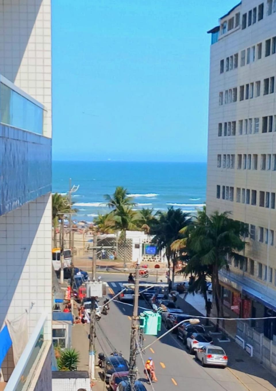 Neighbourhood, Sea view, Location