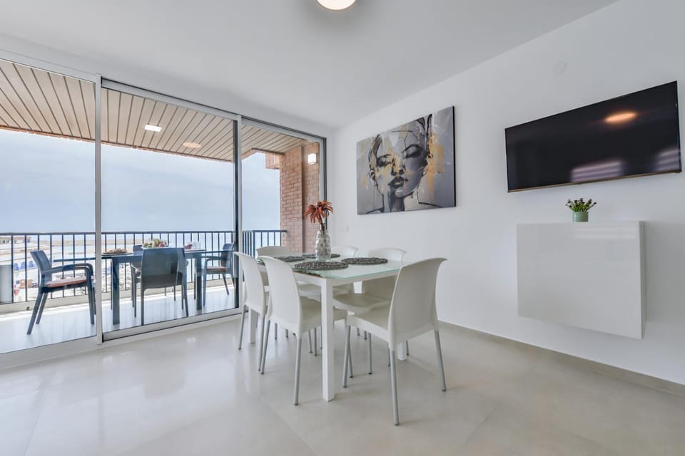 TV and multimedia, Balcony/Terrace, Dining area