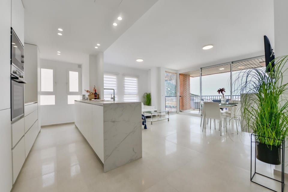 Kitchen or kitchenette, Lounge or bar