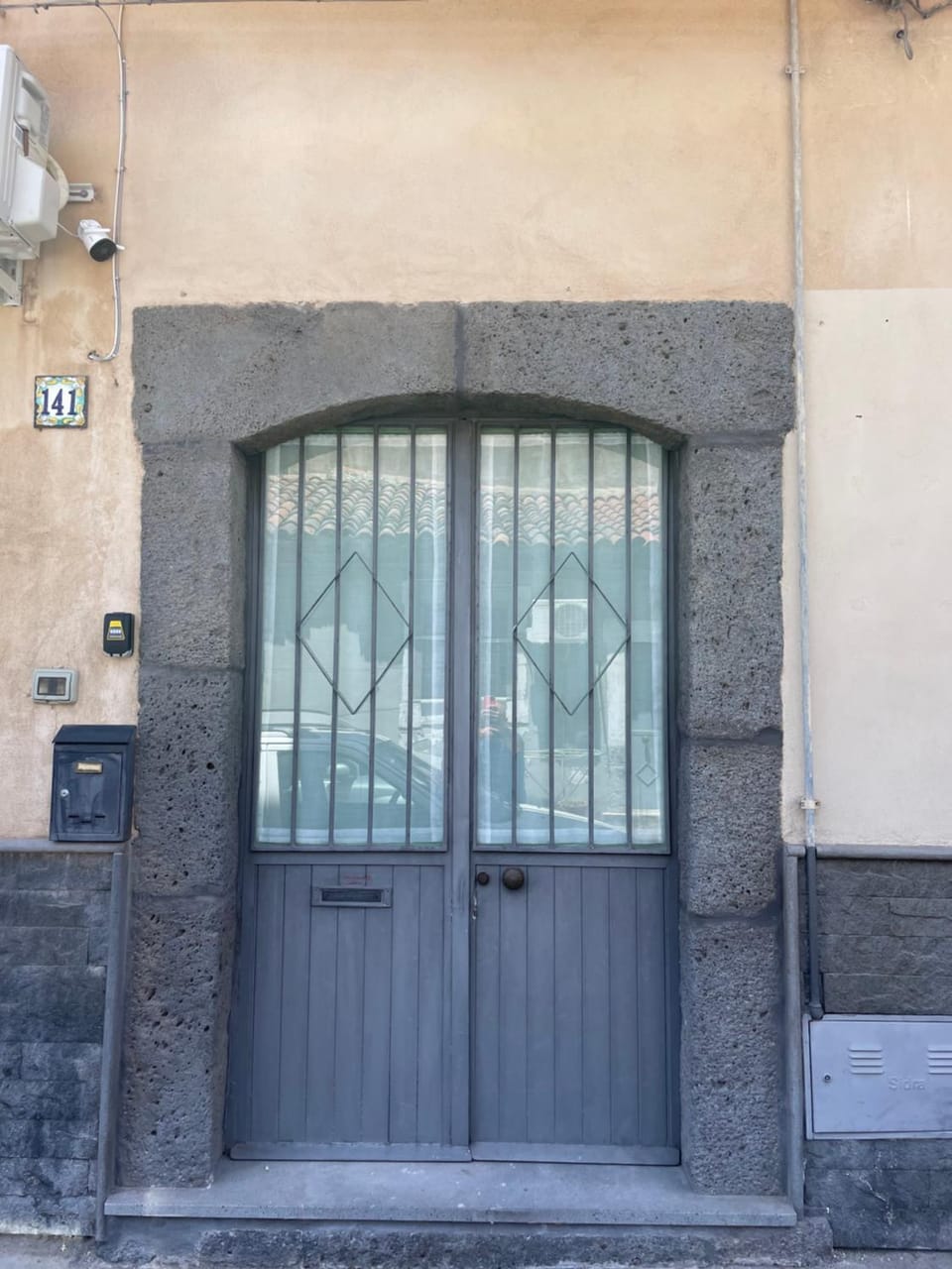 Facade/entrance
