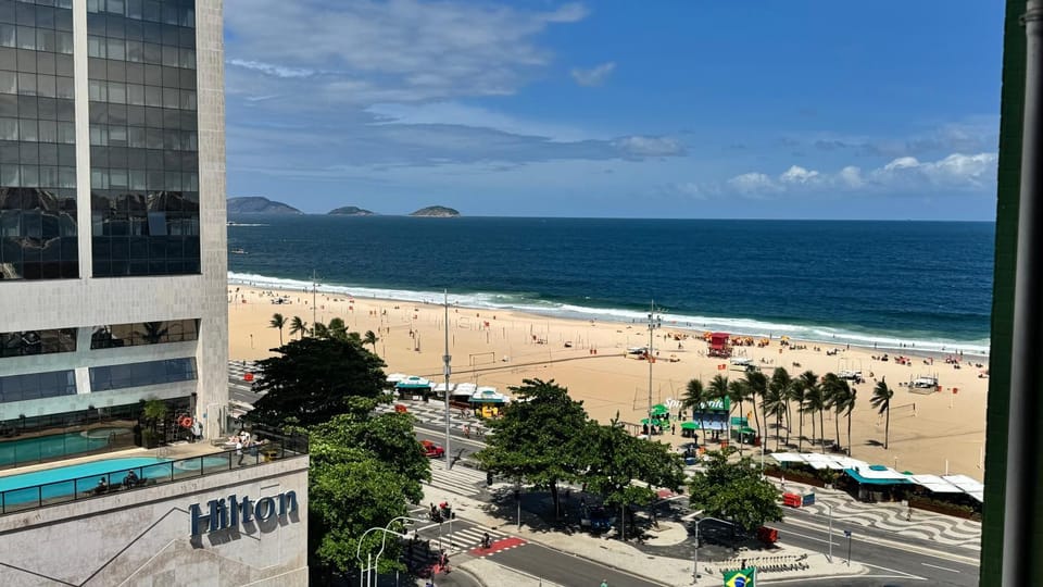 Copacabana Leme Studio - with a beautiful ocean view - 10th Floor - up to 3 guests Apartment in Rio de Janeiro