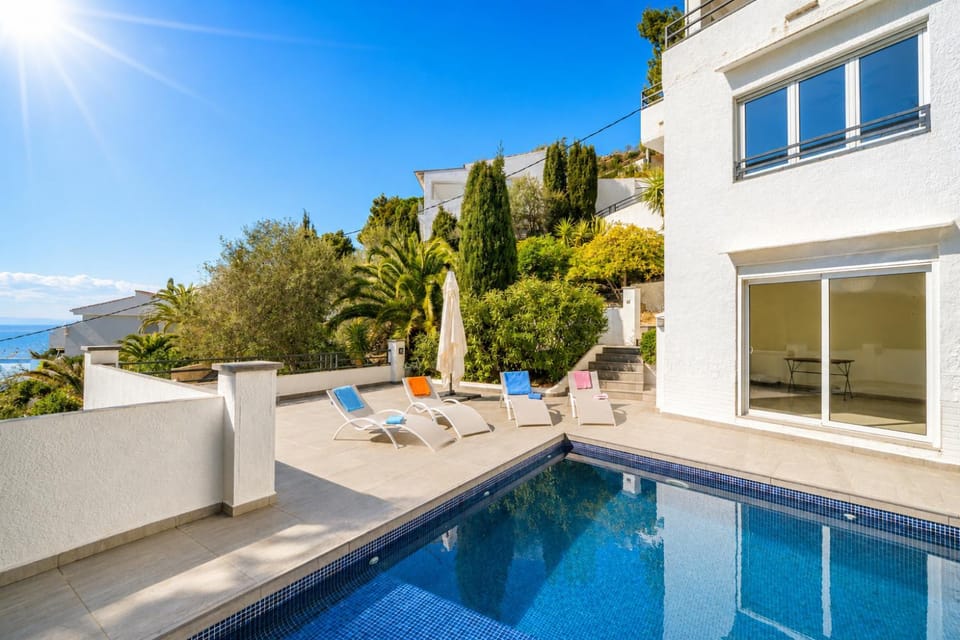 Property building, Natural landscape, View (from property/room), Balcony/Terrace, Swimming pool