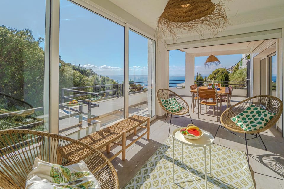 Balcony/Terrace, Living room