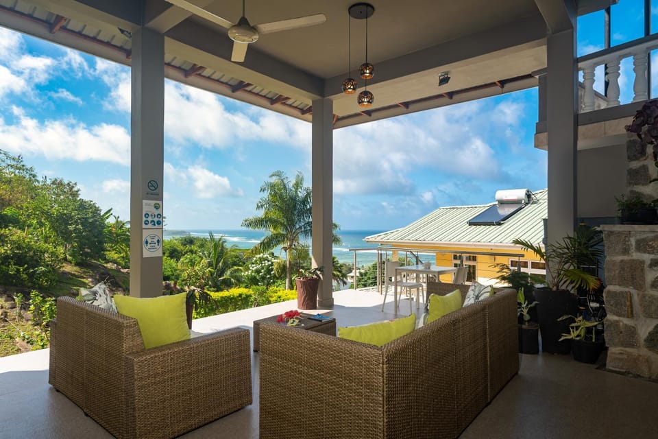 Seating area, Garden view, Sea view