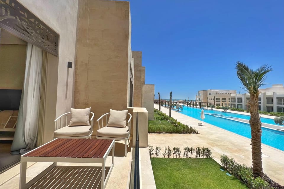 Balcony/Terrace, Pool view
