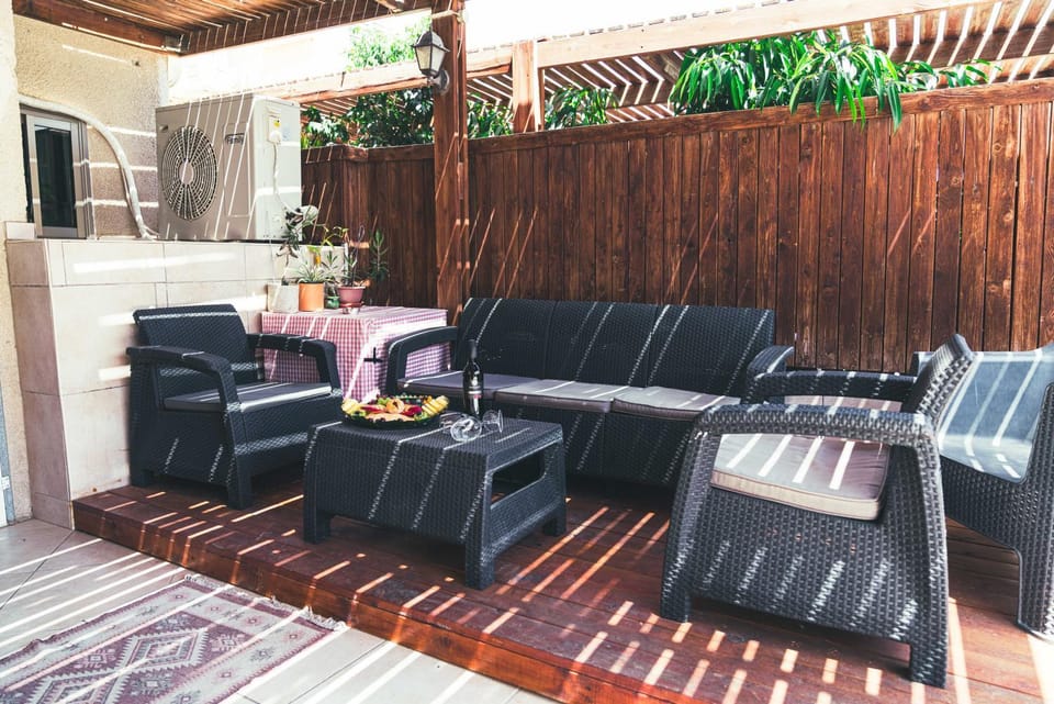 Patio, Seating area