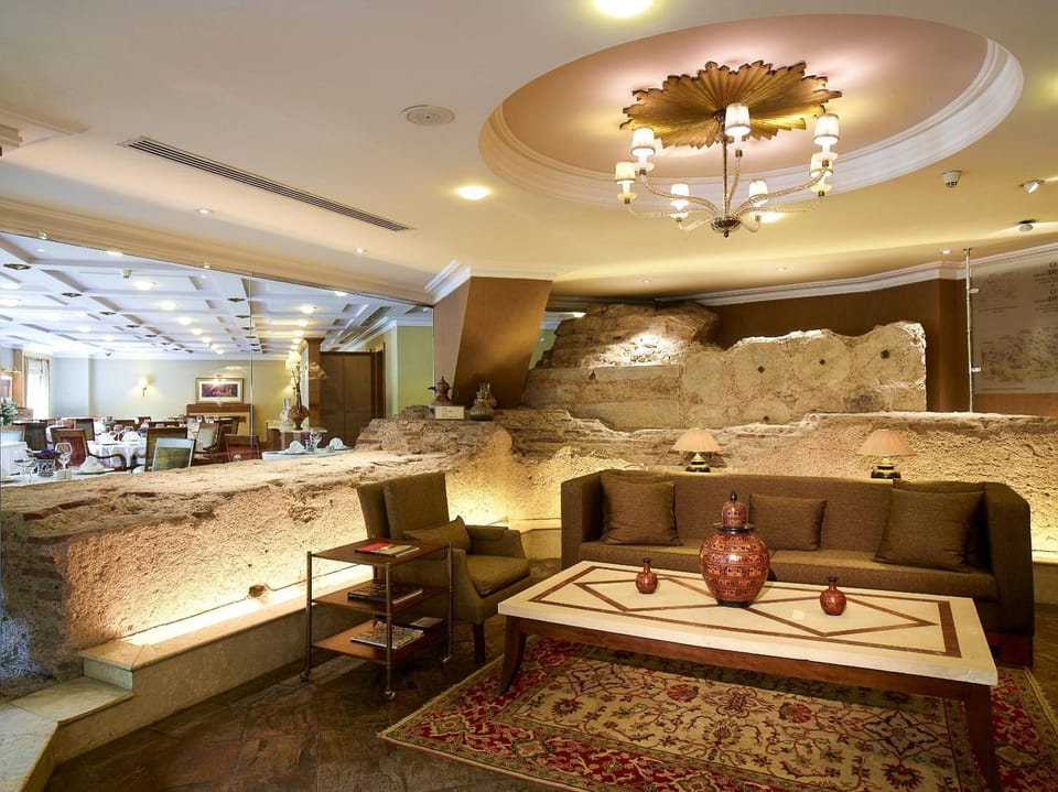 Lounge or bar
