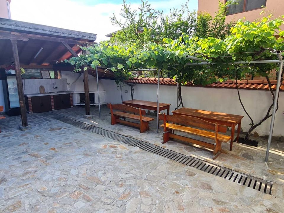 Къща за гости Катлея House in Burgas Province