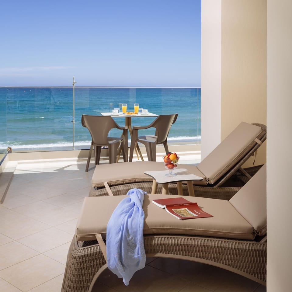 Balcony/Terrace, Sea view, sunbed