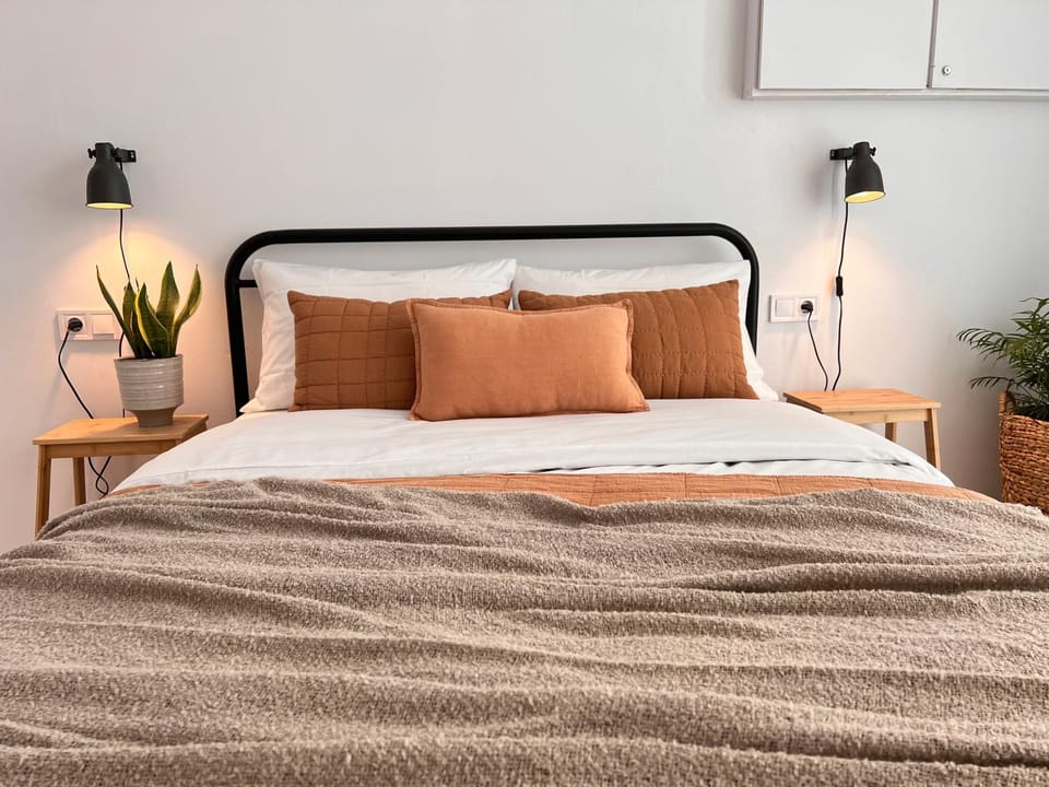 Bed, Bedroom