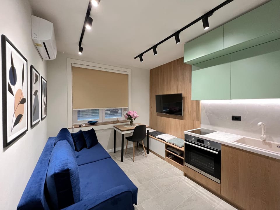 Kitchen or kitchenette, Living room, Seating area