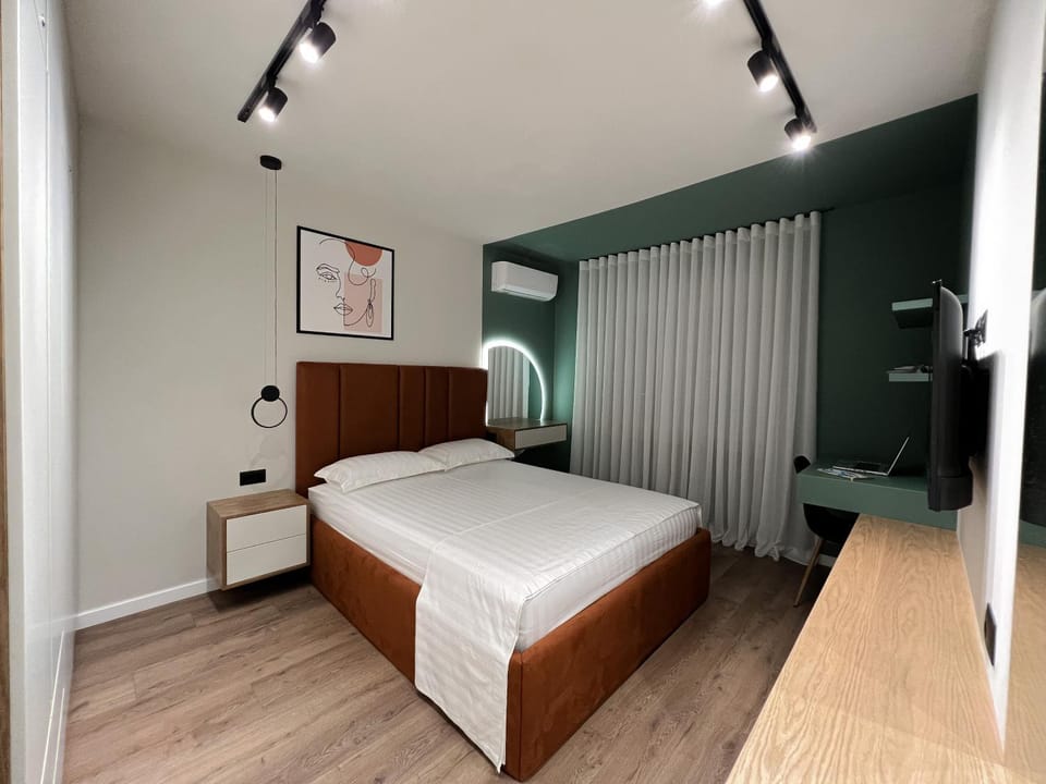 Bed, Photo of the whole room, Bedroom