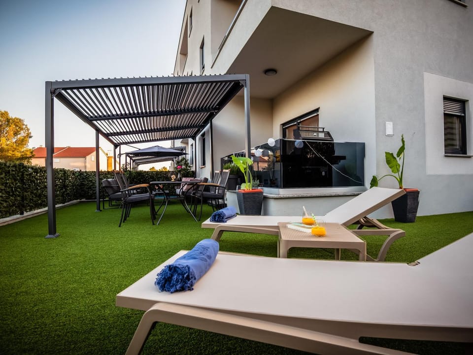 Garden, Balcony/Terrace