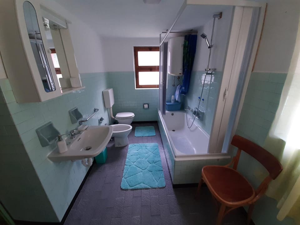 Toilet, Bathroom, Bath, towels