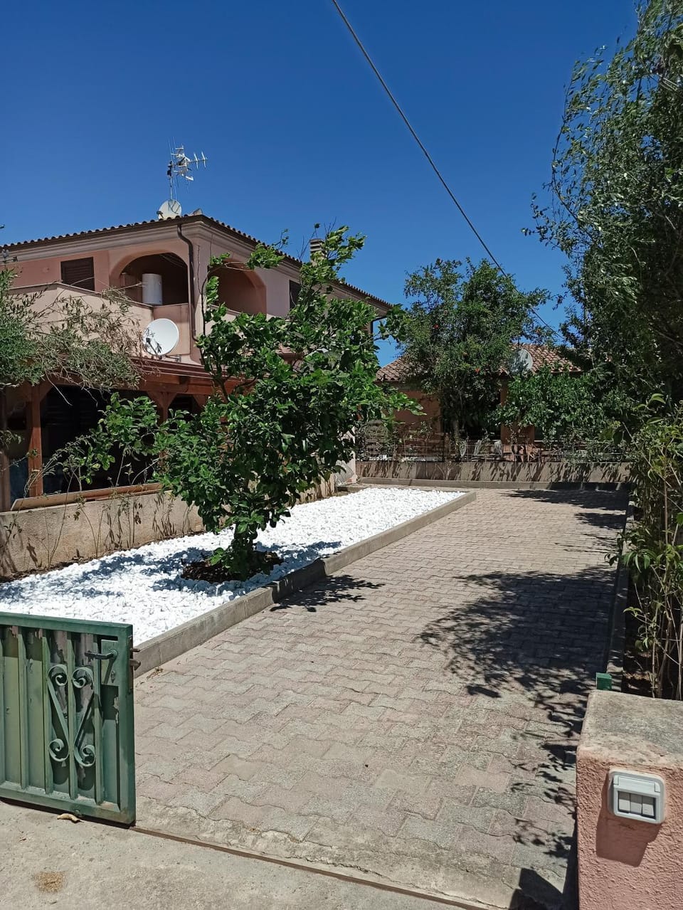 Property building, Garden