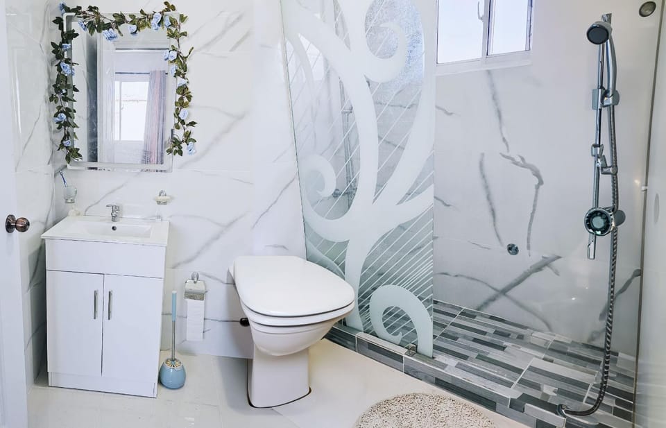 Shower, Toilet, Bathroom