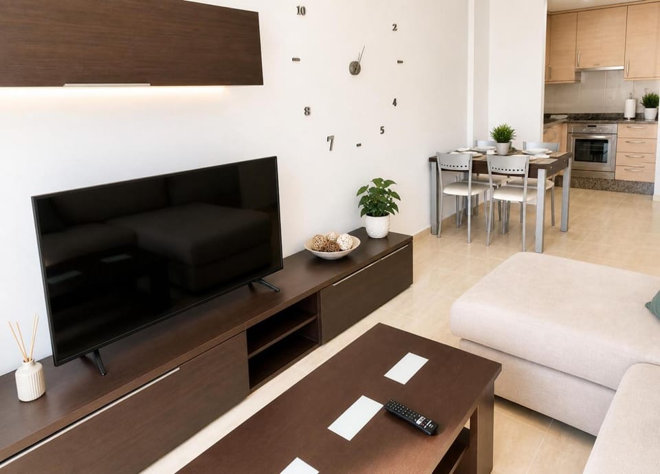 TV and multimedia, Living room, Dining area, Evening entertainment