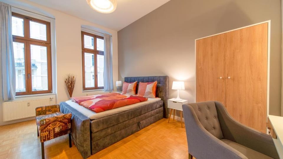 Bed, Photo of the whole room, Bedroom, wardrobe