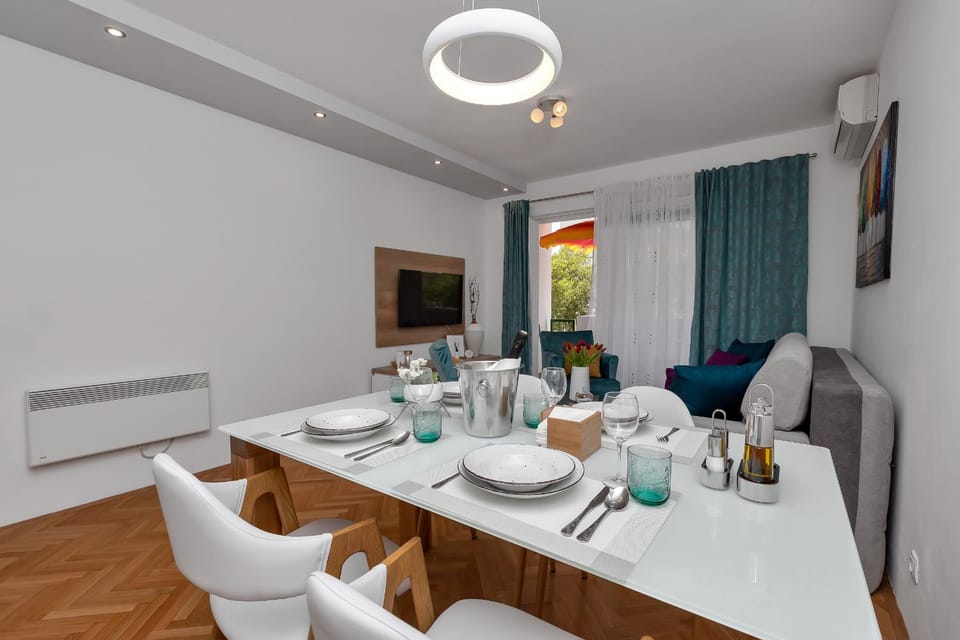 Bruno & Toni Deluxe Apartman Apartment in Makarska