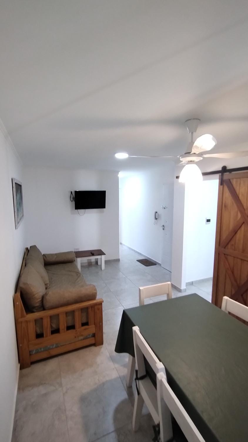 Communal lounge/ TV room, TV and multimedia, Living room, Seating area