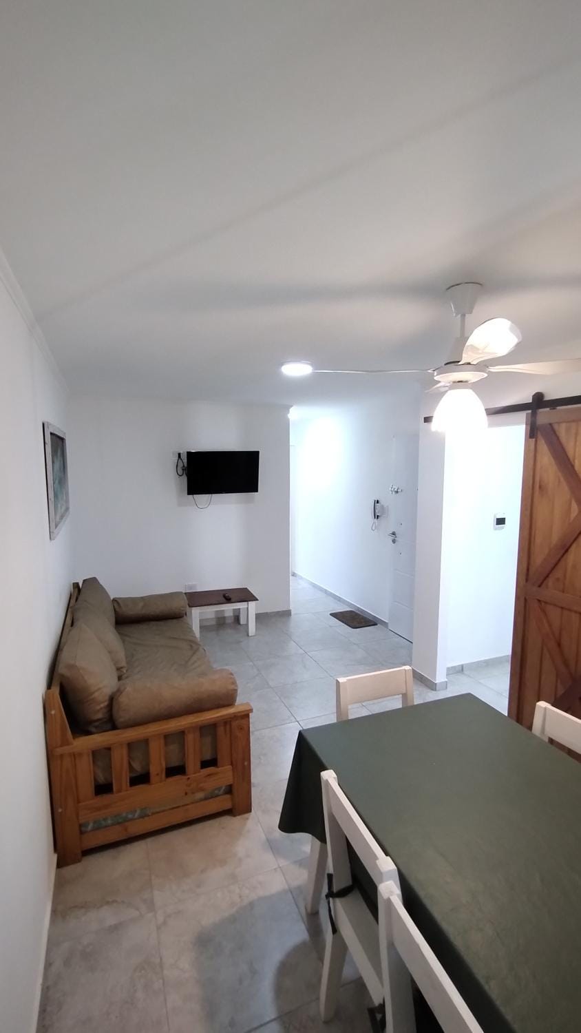 Communal lounge/ TV room, TV and multimedia, Living room, Seating area, Dining area