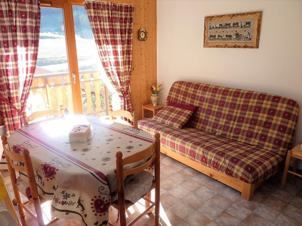 Appartement 2 pièces avec balcon, parking - Secteur calme - FR-1-573-66 Apartment in Haute-Savoie