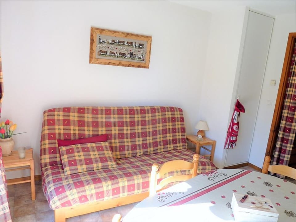 Appartement 2 pièces avec balcon, parking - Secteur calme - FR-1-573-66 Apartment in Haute-Savoie