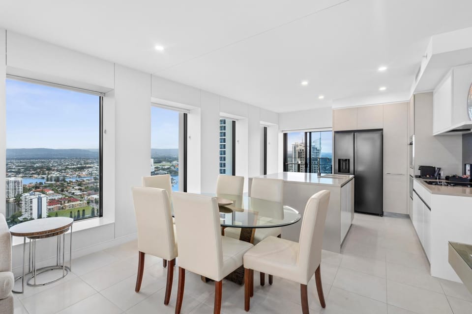 Kitchen or kitchenette, Dining area, pet friendly