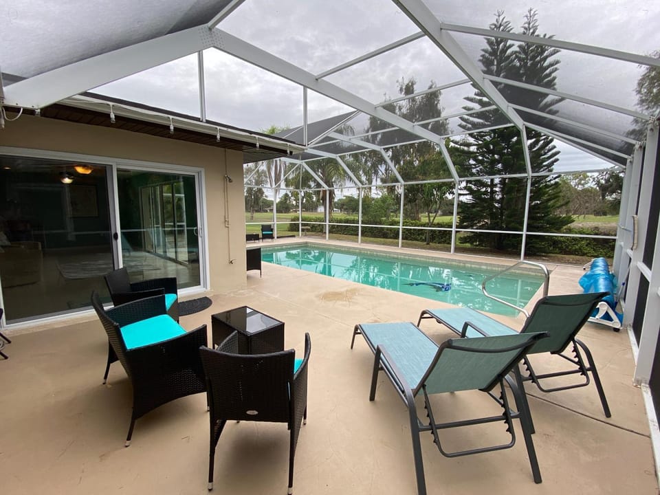 Patio, Day, Pool view, Swimming pool, sunbed