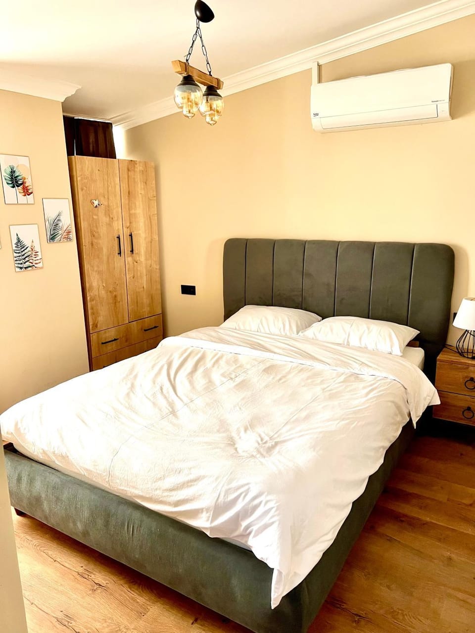 Bed, Photo of the whole room, Bedroom, wardrobe