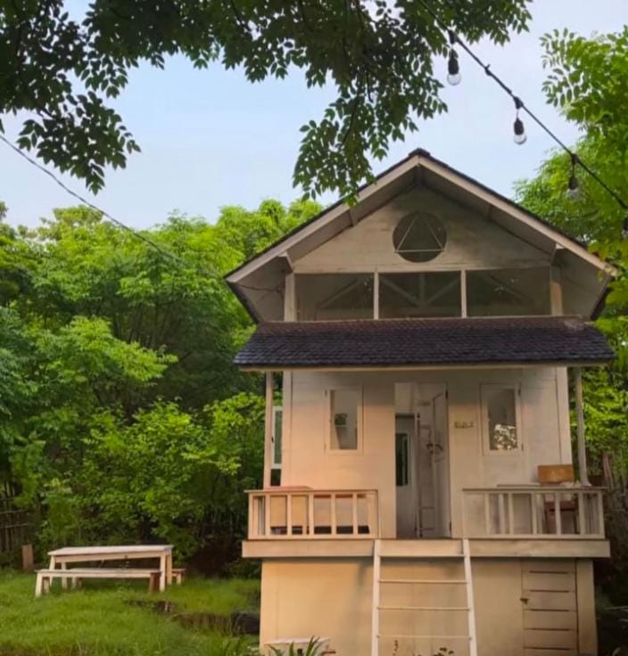 Sunrise Temple villa House in Pemenang