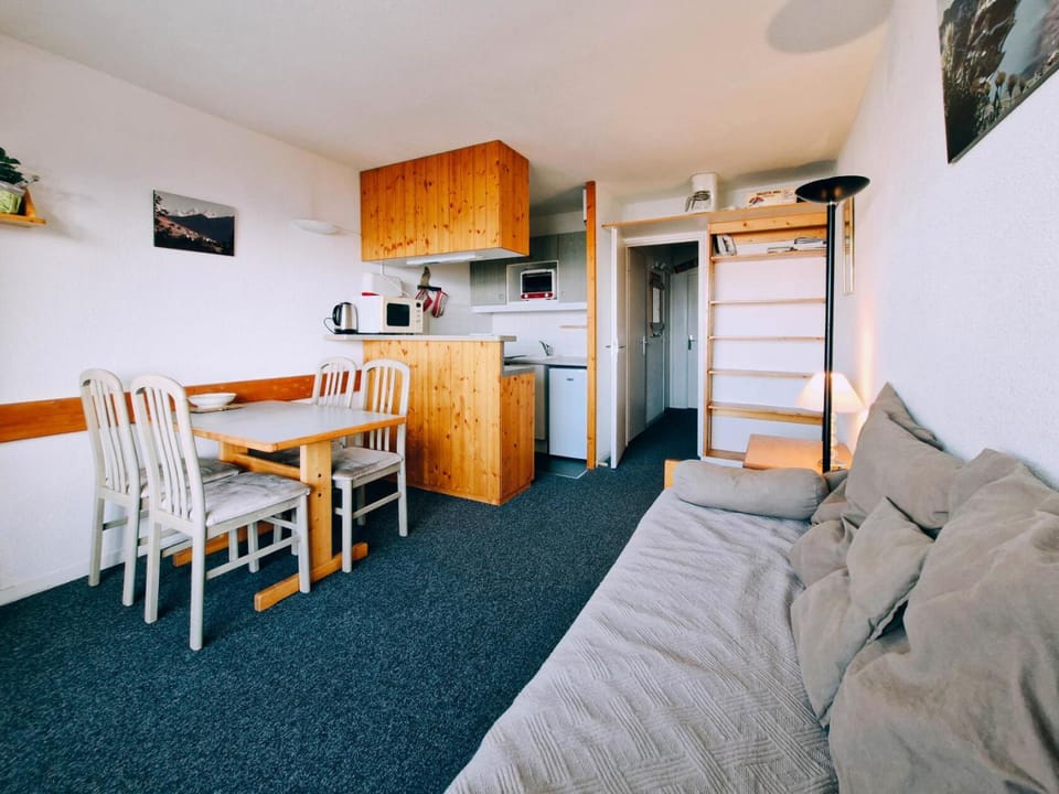 Résidence Ruitor Arc 1800 - Appartement 2 pièces pour 4 personnes avec un jolie vue sur la vallée, proche du télécabine dans le village de Charmettoger à Ar MAE-1783 Cabin in Landry