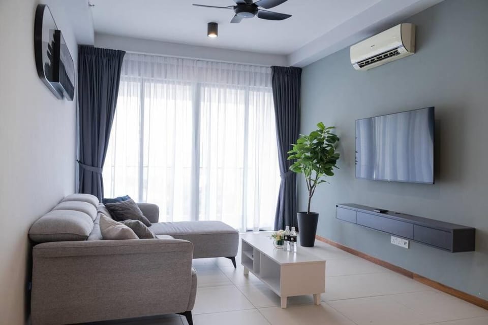 Communal lounge/ TV room, TV and multimedia, Living room, fireplace, air conditioner