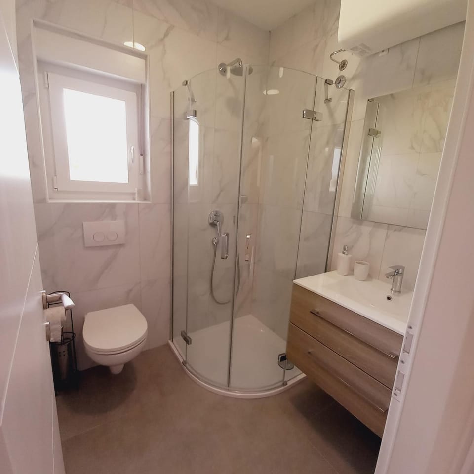 Apartments M & L Murter Apartment in Murter