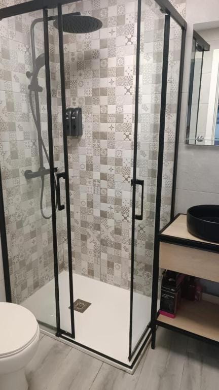 Shower, Bathroom