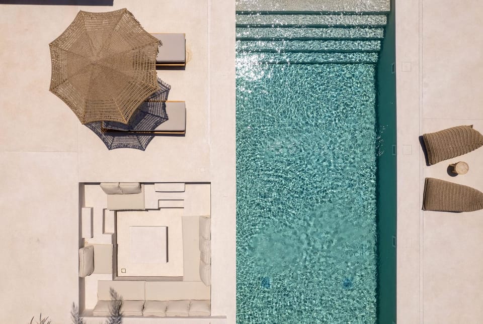 Swimming pool, Swimming pool