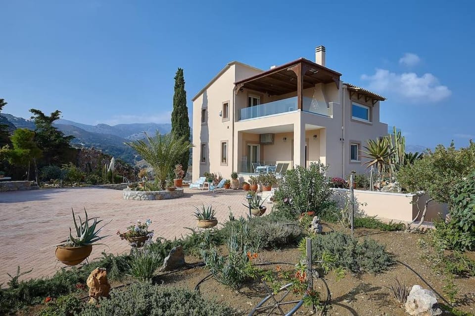 Property building, Garden, Garden