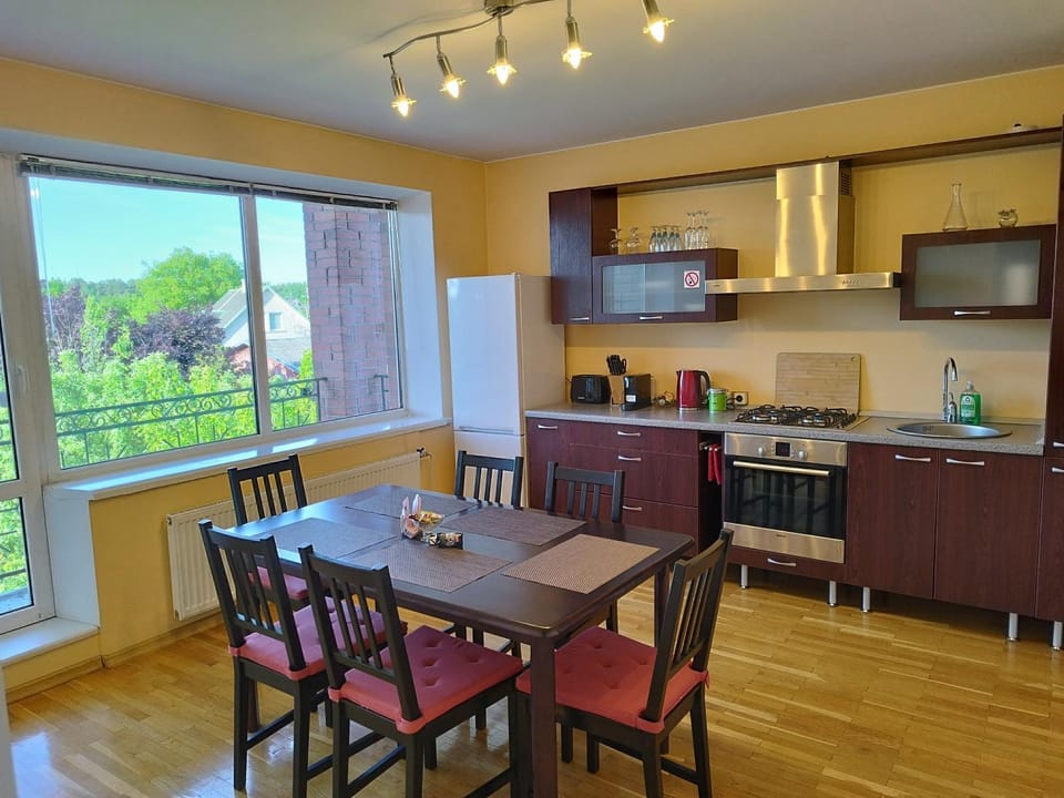 Kitchen or kitchenette, pet friendly, toaster, kitchen