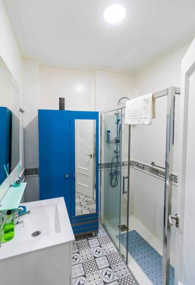 SH Lupe Caleta Beach. A 100 m de playa Apartment in Cadiz