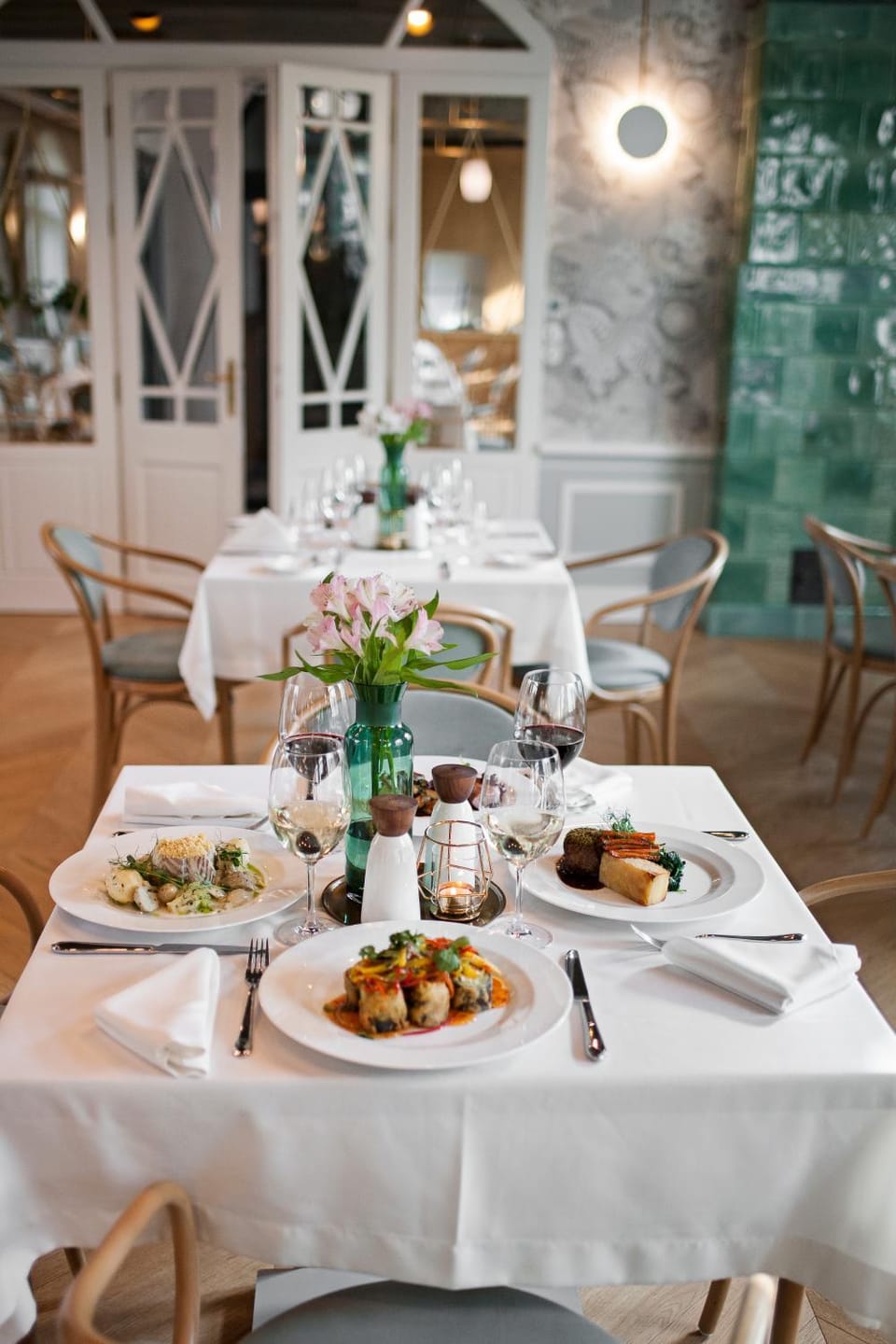 Restaurant/places to eat